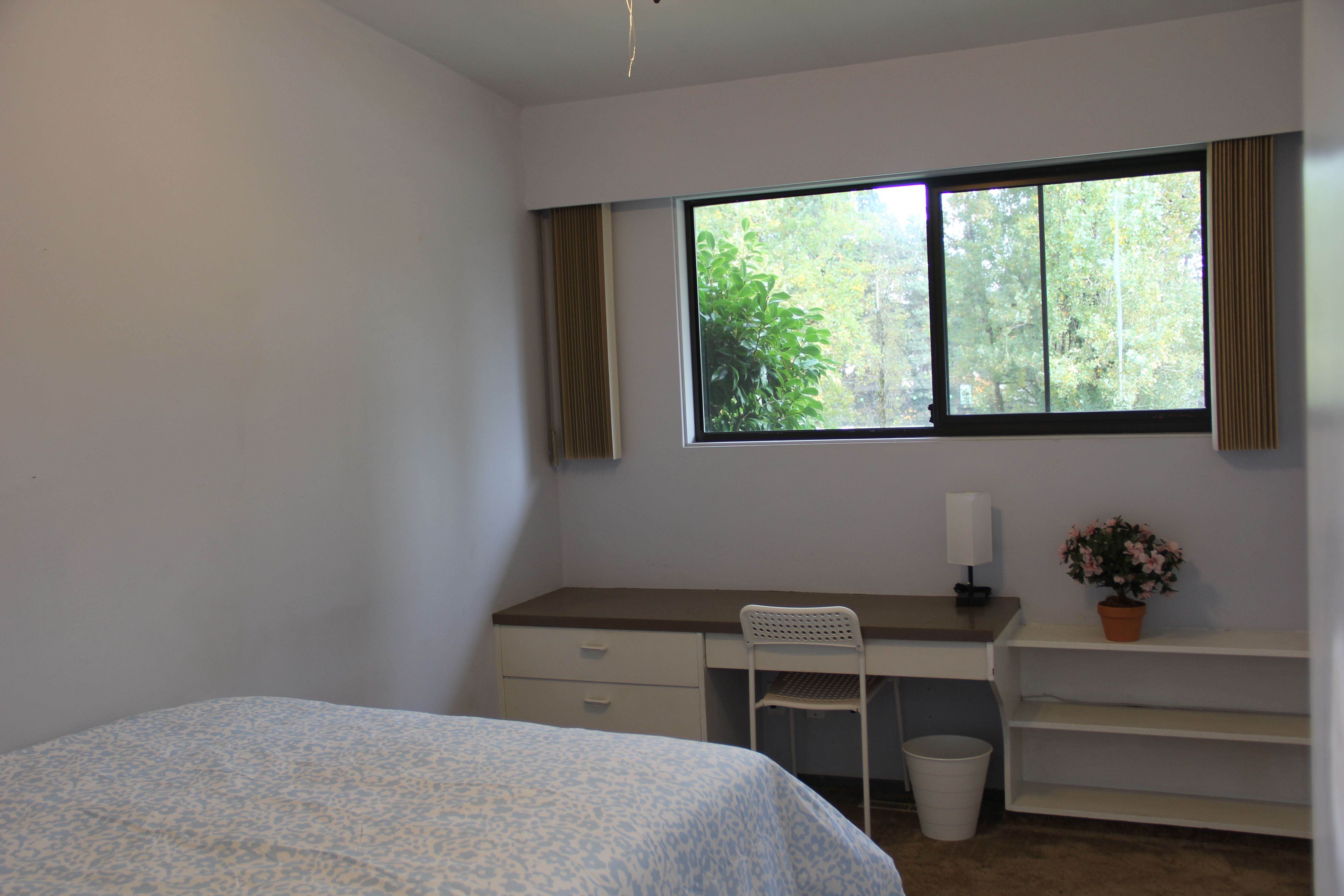 Affordable Private Room 3 for Students in Burquitlam near SkyTrain